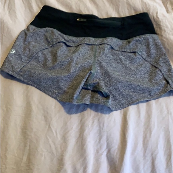 Lulu speed up sz 2, 4” inseam. - Picture 2 of 3